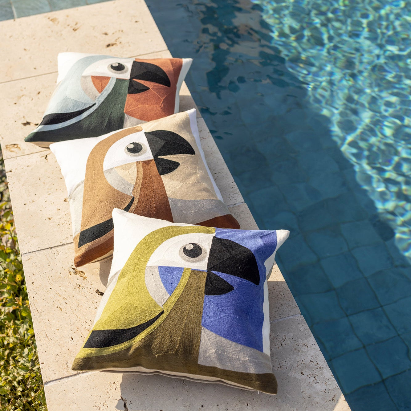 Coussin brodé LORO ciel – Perroquet – 30×50 cm