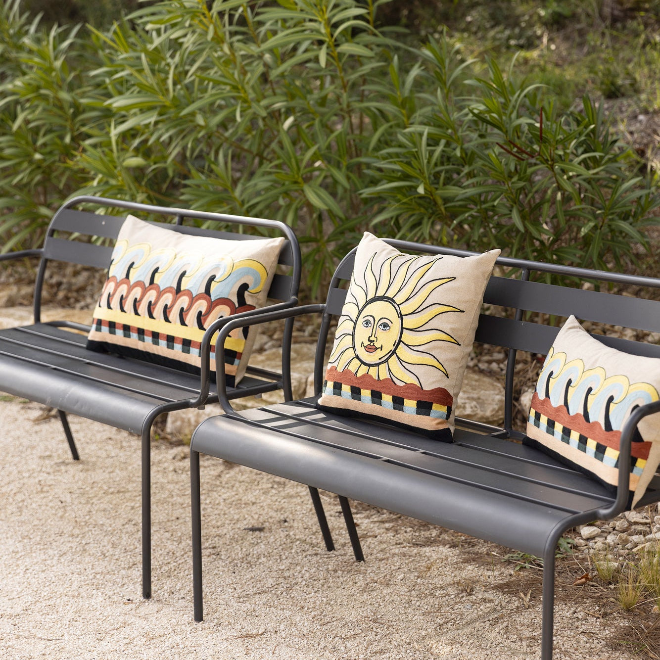 Coussin brodé Adria Soleil - 45 x 45 cm