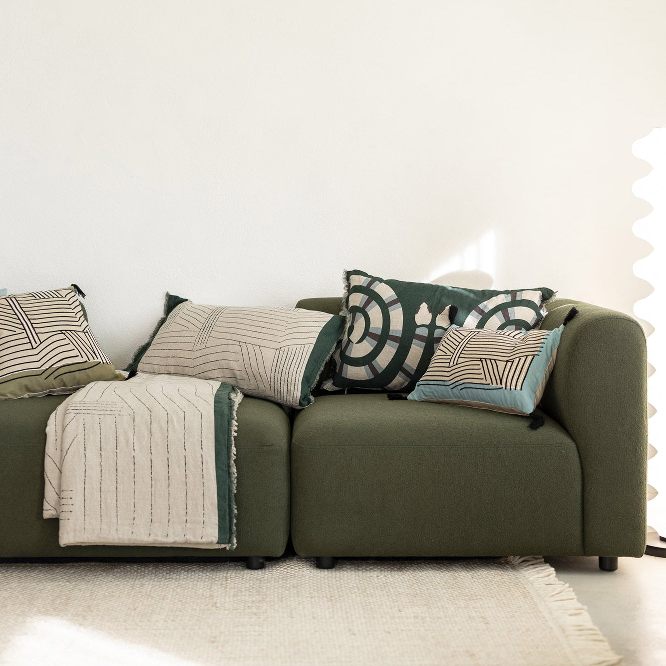 Coussin brodé YOKA ciel - 40x65 cm