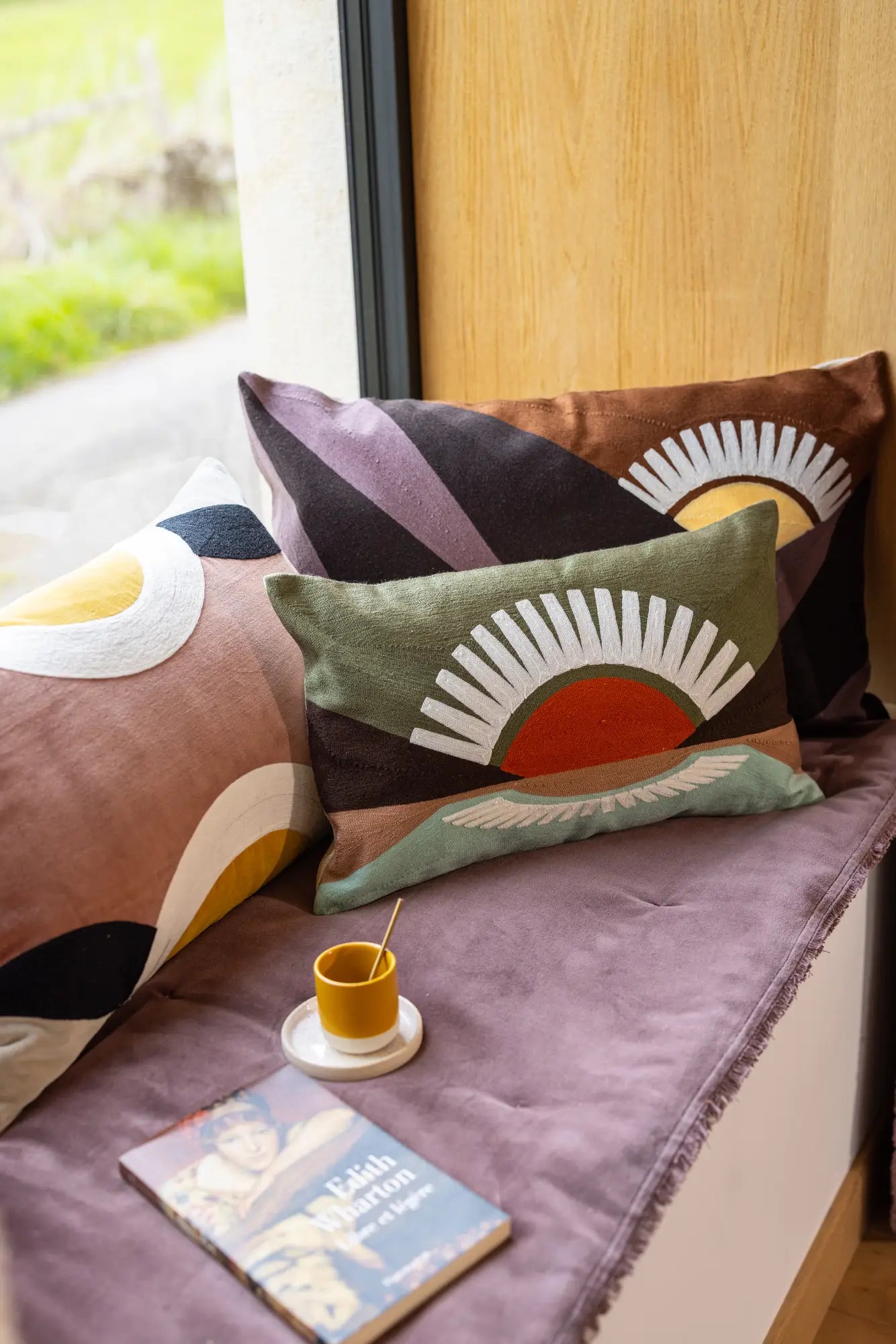 Coussin brodé EOL