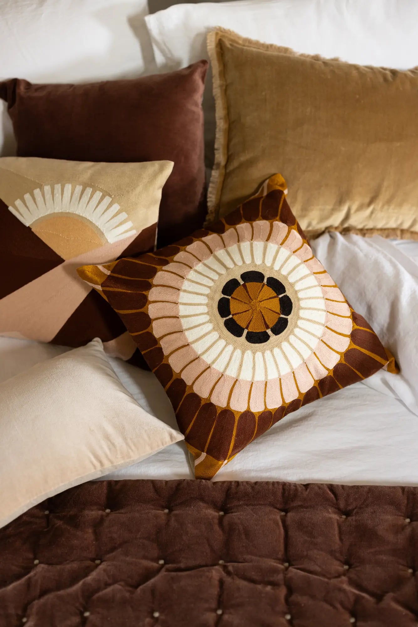 Coussin brodé ZENO forêt