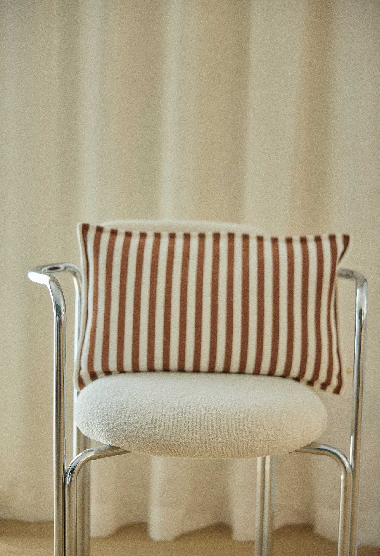 Coussin TAORMINA à rayures - moka