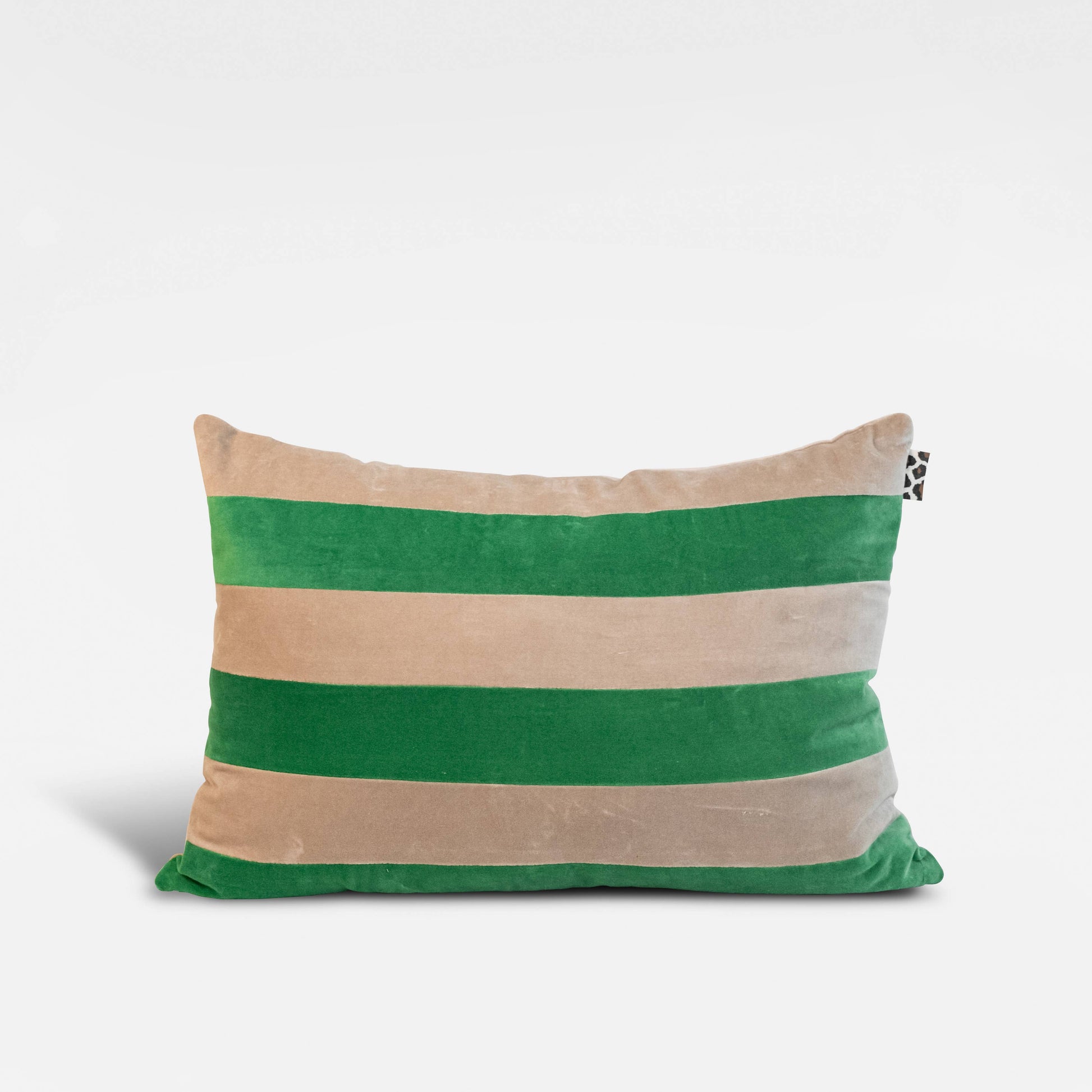 Coussin rayé PATHI vert et beige 40×60 cm – Sagaform AB