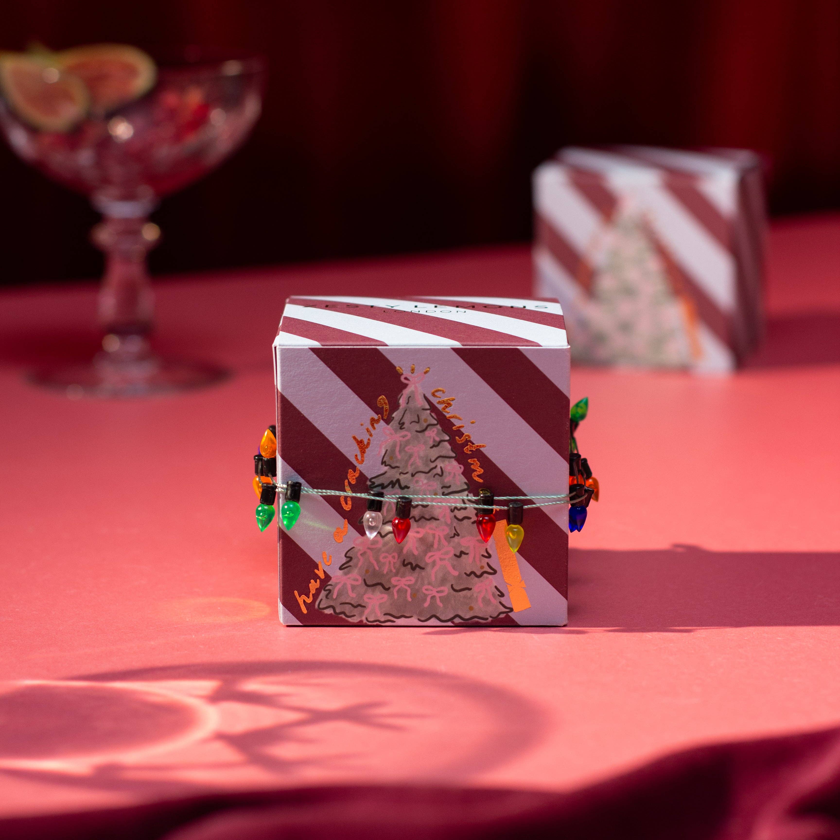 Coffret bougies chauffe-plat Cracking Christmas (Boîte de 2) - coin du feu