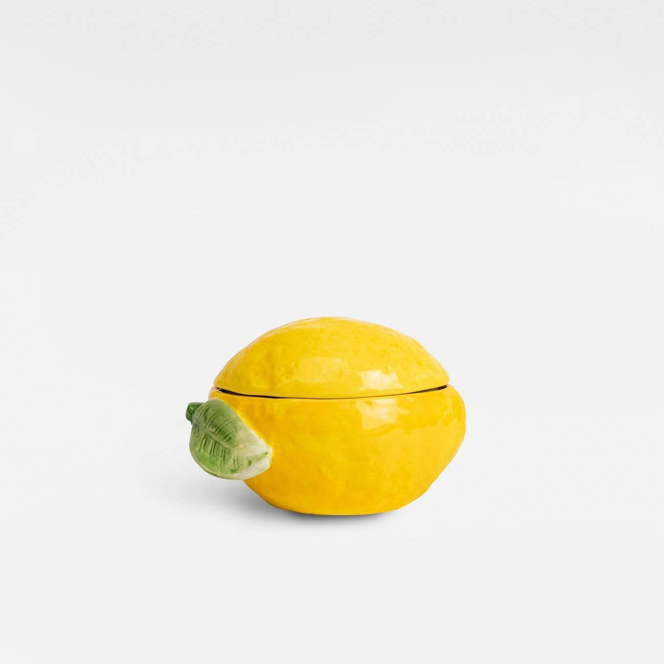Bol Citron Sagaform AB – pot en céramique jaune avec couvercle feuille, collection Fruity