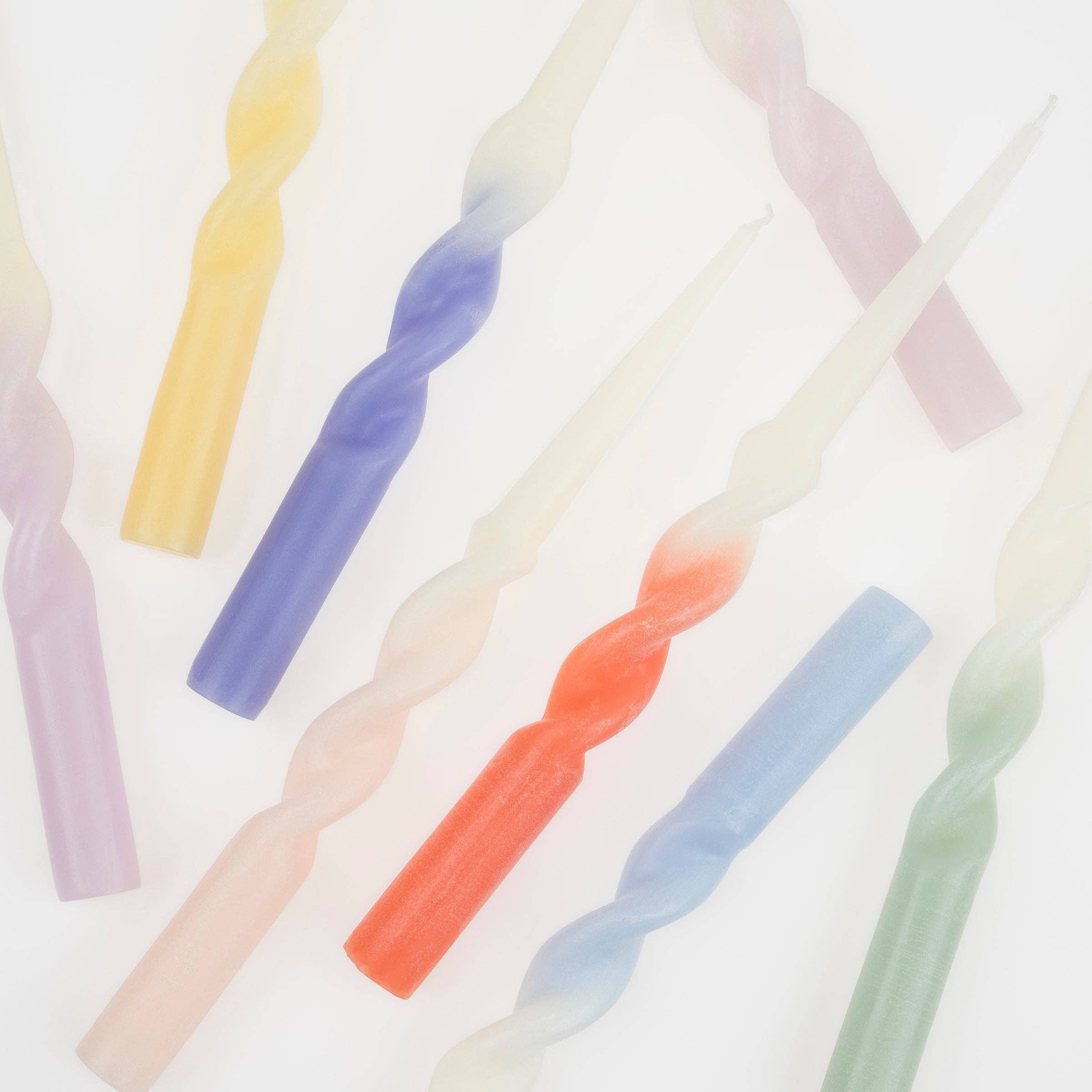 Coffret de 8 bougies torsadées pastel – Édition XL