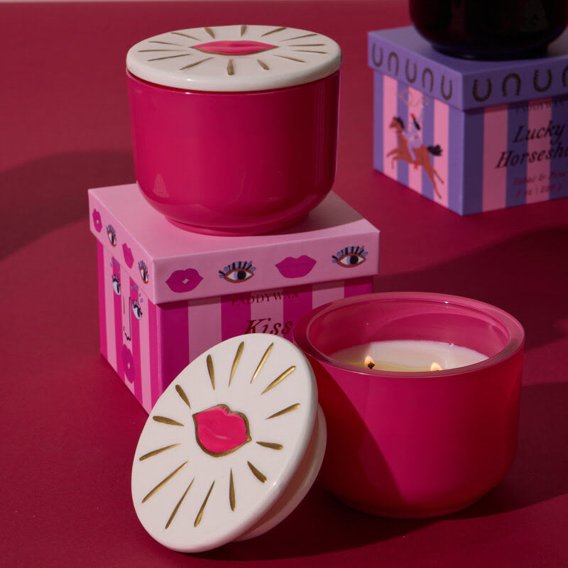 Bougie CHARMED - verre rose / LEVRES