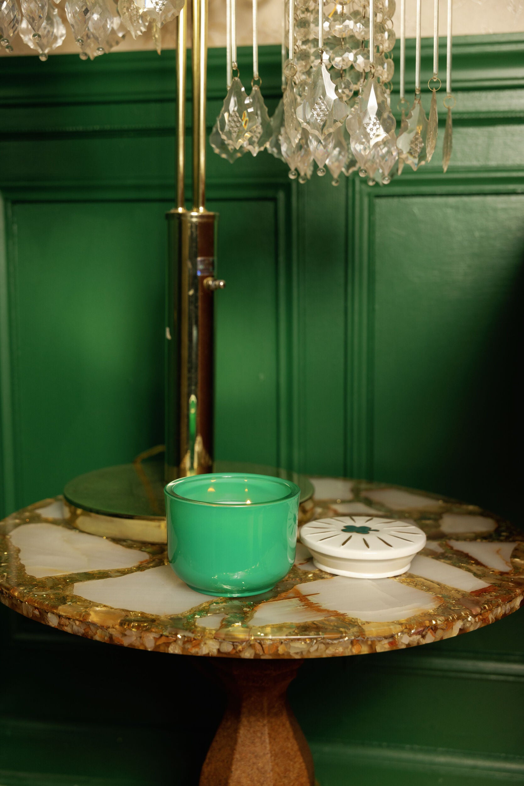 Bougie CHARMED - verre vert / TREFLE