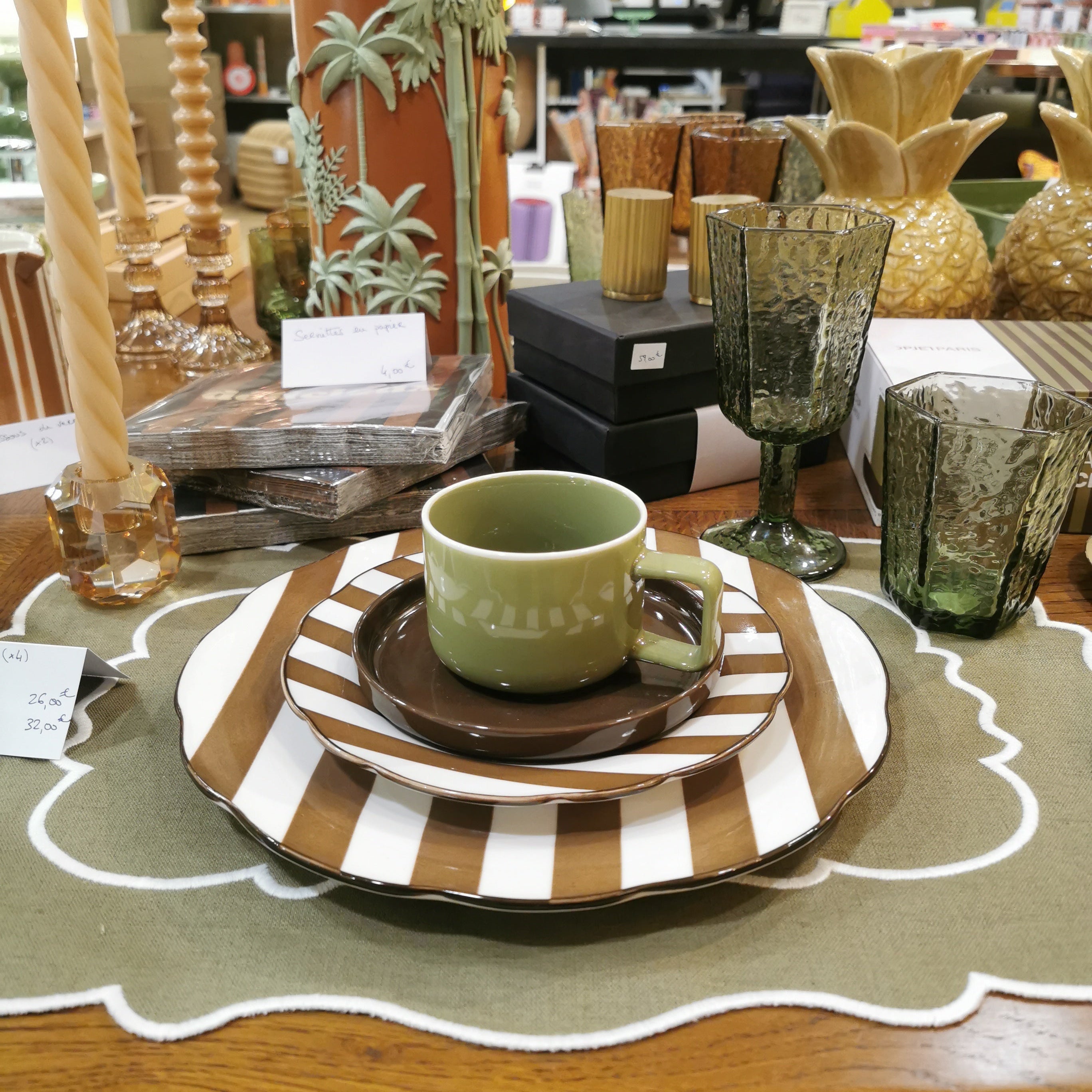 Tasse & sous-tasse en faïence