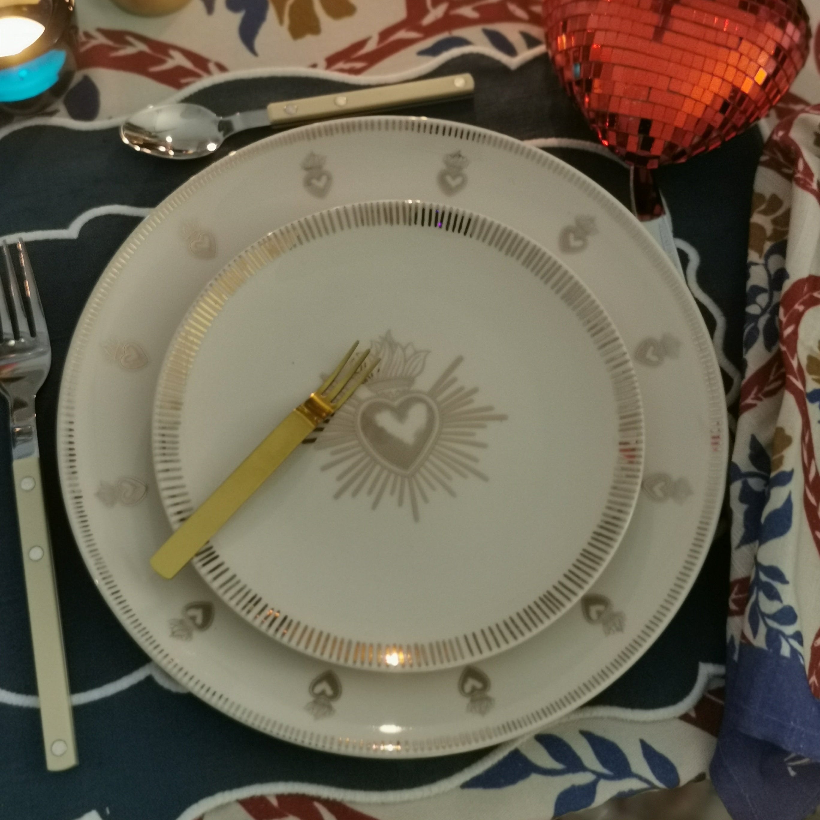 Assiettes ex-voto, or, table de Noël | OPJET Paris