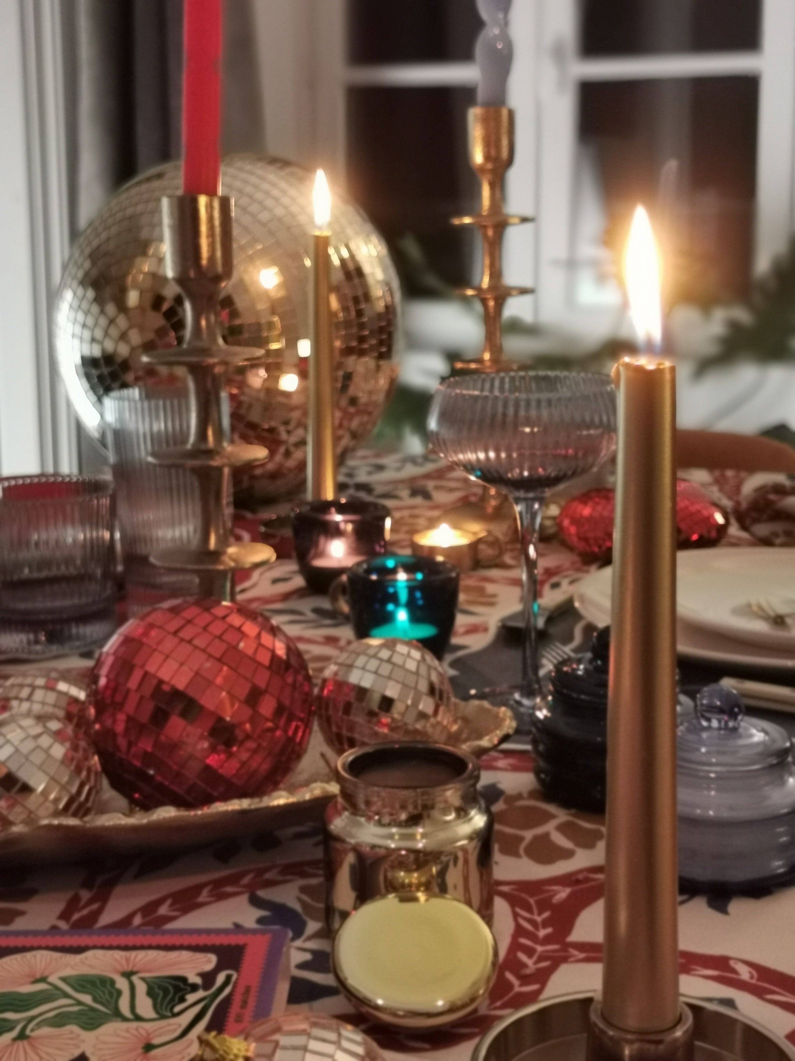 Bougeoirs BABEL, plat ALICE, aluminium doré | OPJET Paris