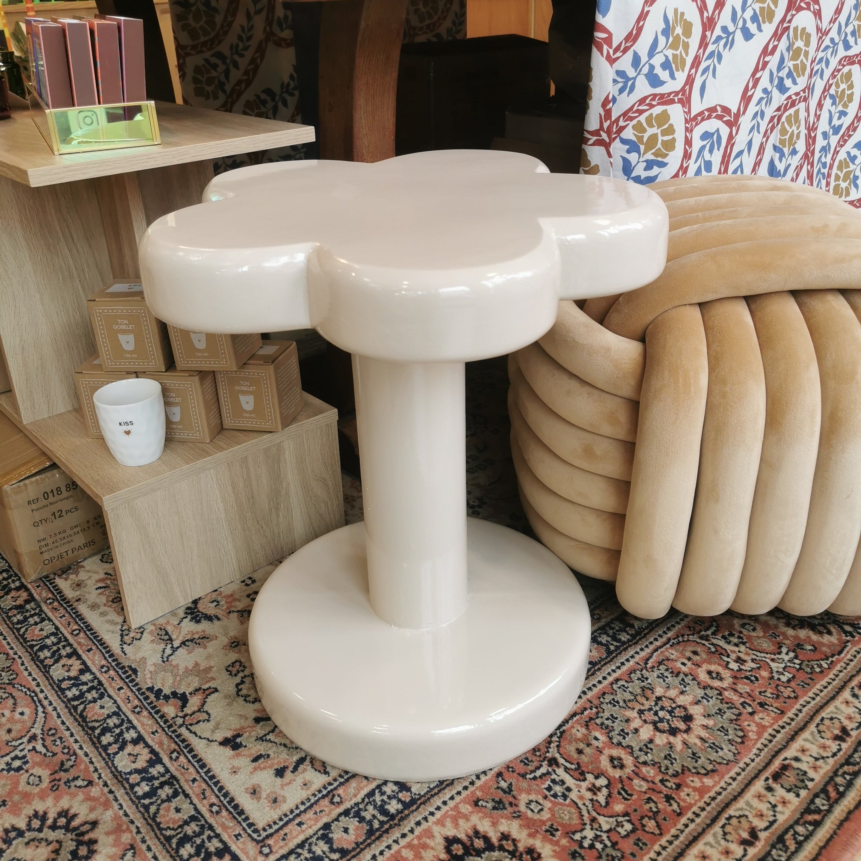 Bout de canapé FLOWER FUNK