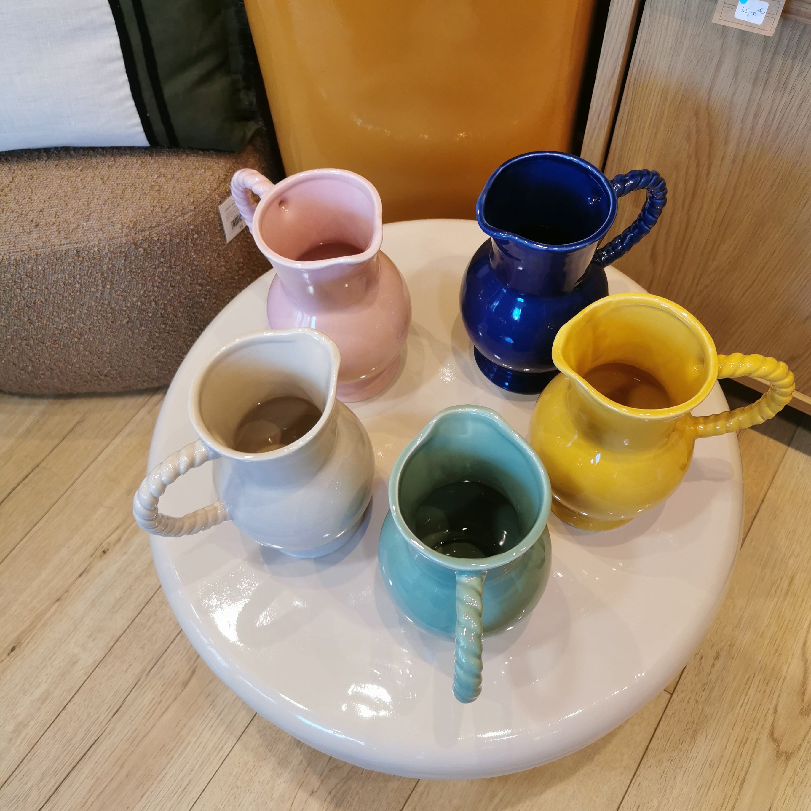 Pichets anse torsadée, céramique colorée | OPJET PARIS