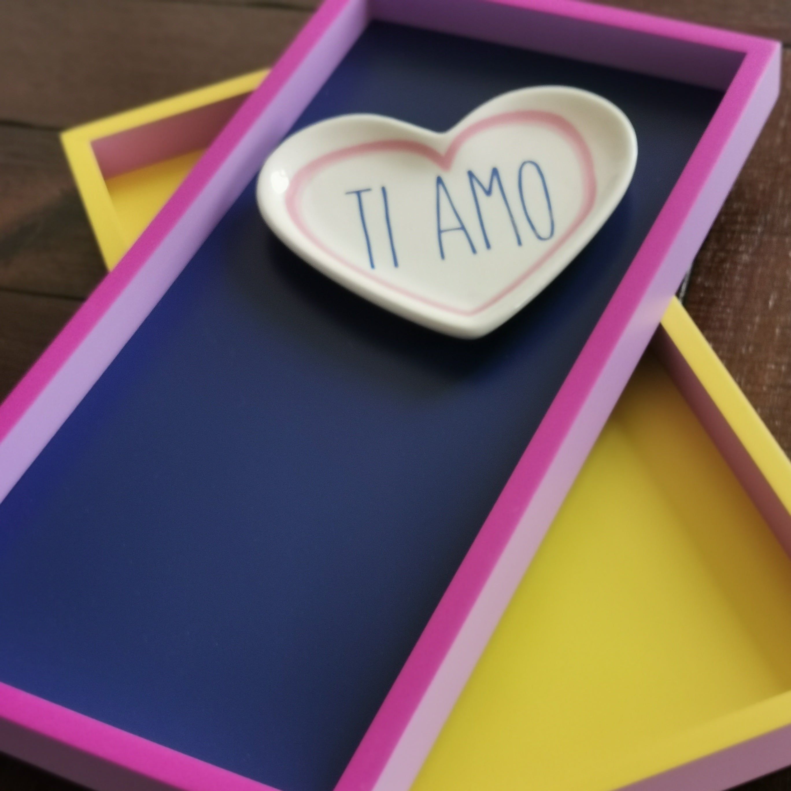 Assiette décorative cœur en porcelaine – “Ti Amo”