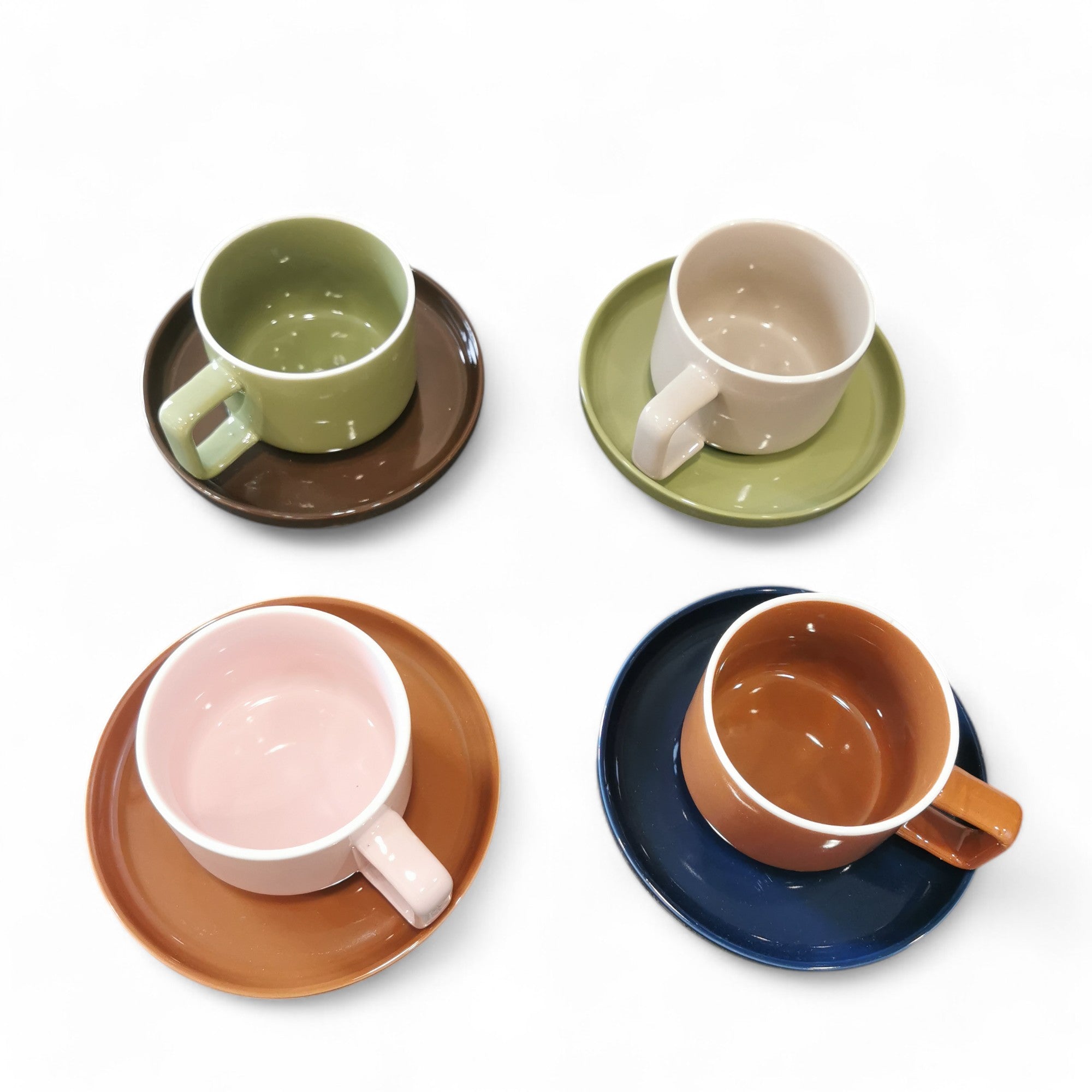 Tasse & sous-tasse en faïence