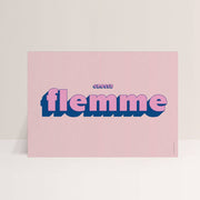 Affiche GROSSE FLEMME Papier & Co – fond rose, typographie bleue – Poster 30x40 cm