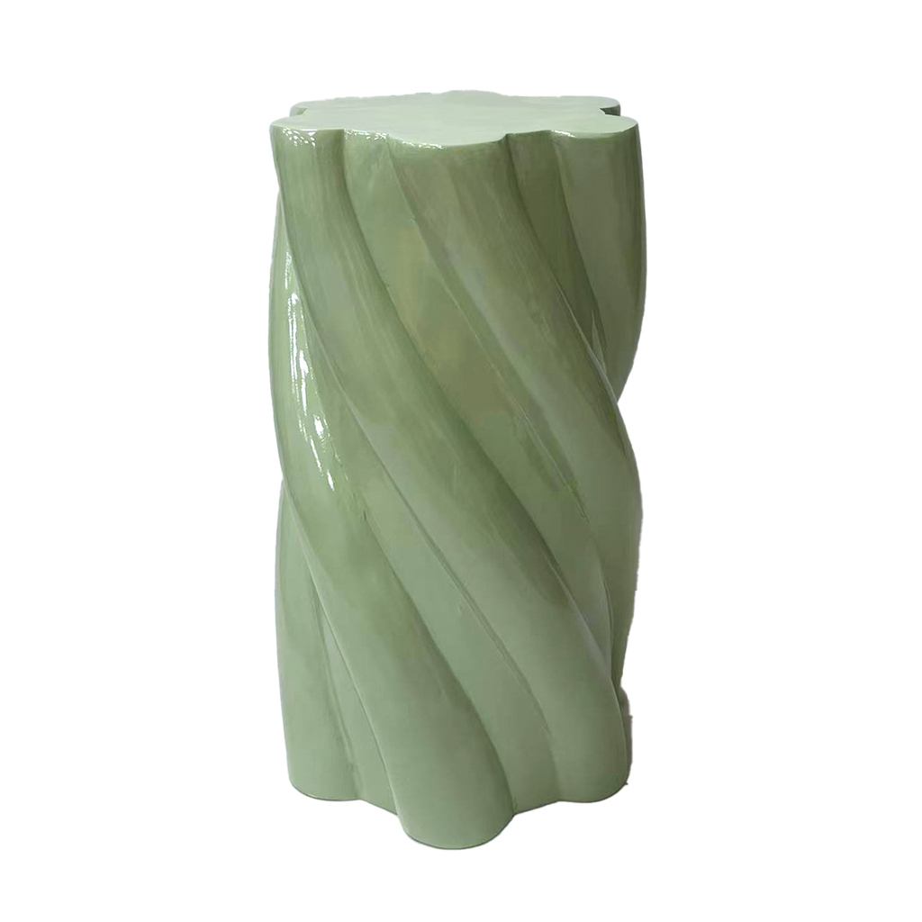 Bout de canapé CHIPA en métal vert matcha – OPJET PARIS
