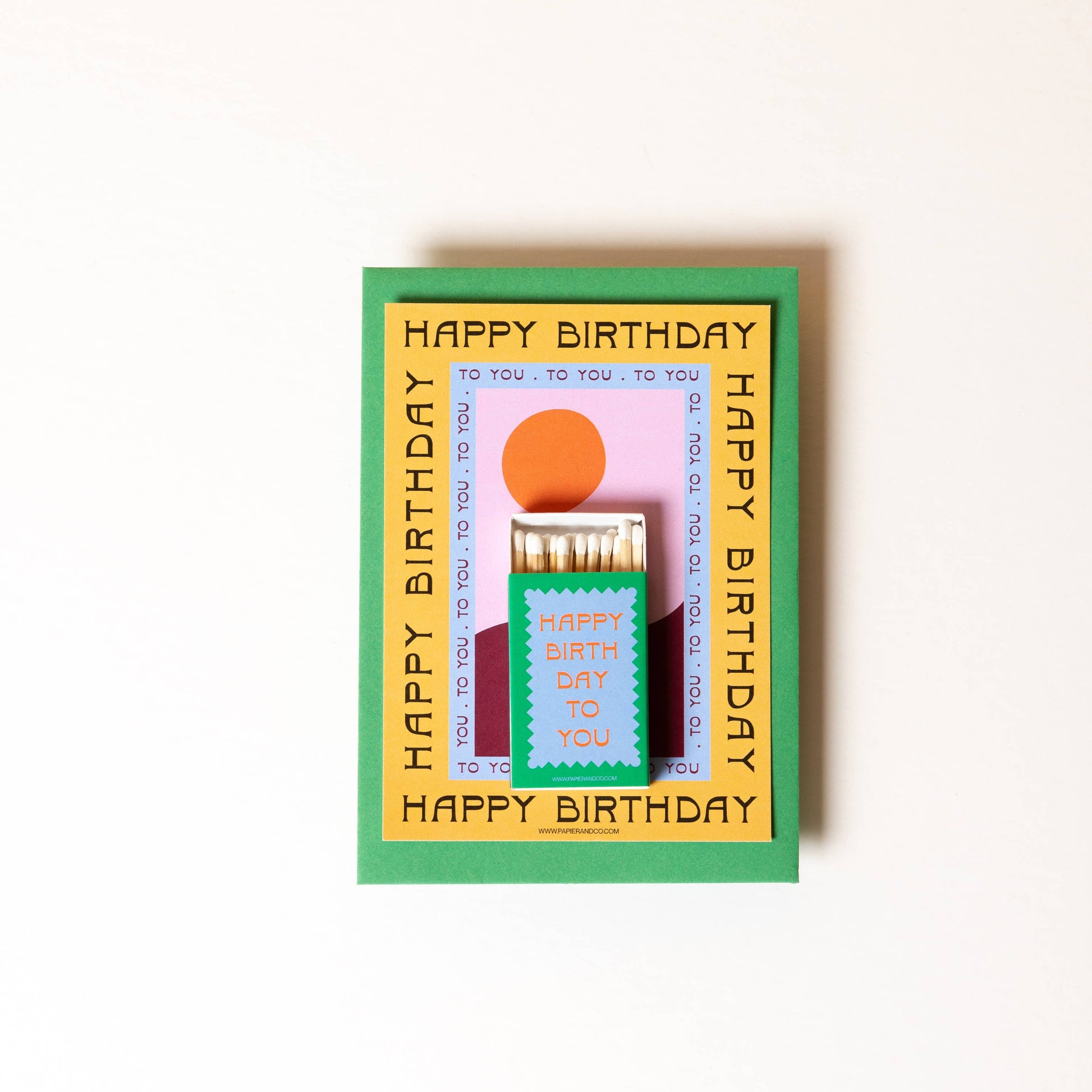 Carte d’anniversaire HAPPY BIRTHDAY TO YOU avec allumettes et enveloppe verte – Papier & Co