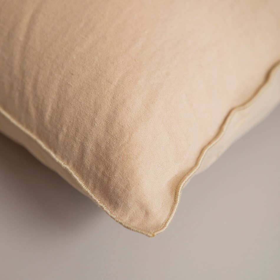 Coussin en lin uni - amande