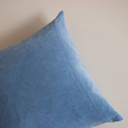 Coussin en velours uni bleu - 50x50 cm