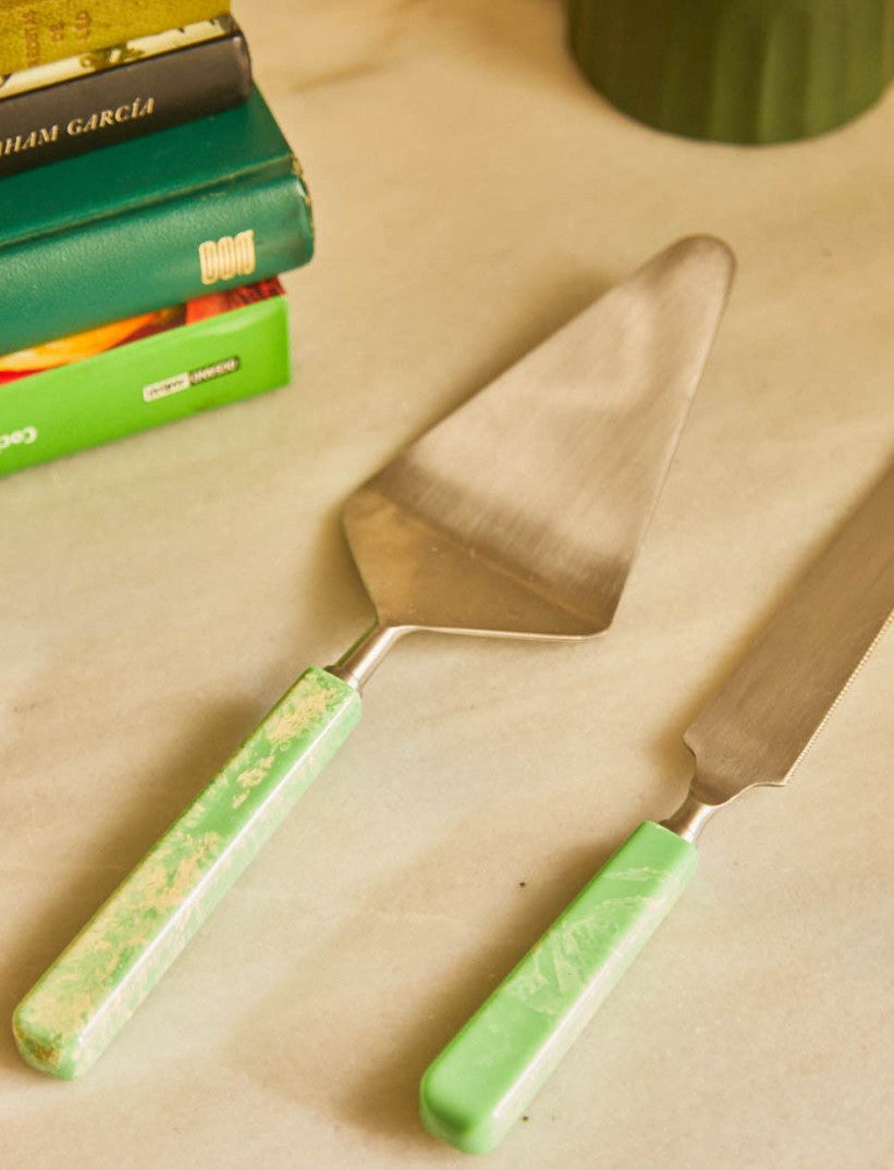 Couverts de service pour tarte