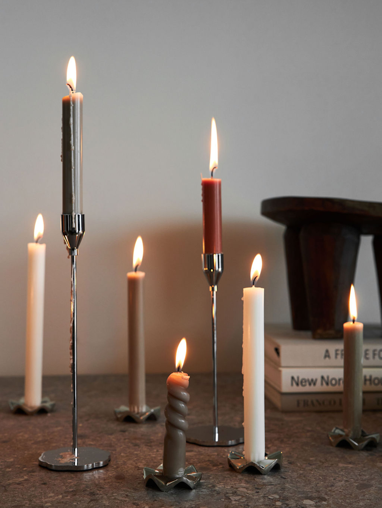 Lot de 2 bougeoirs SIGNE - laiton nickelé