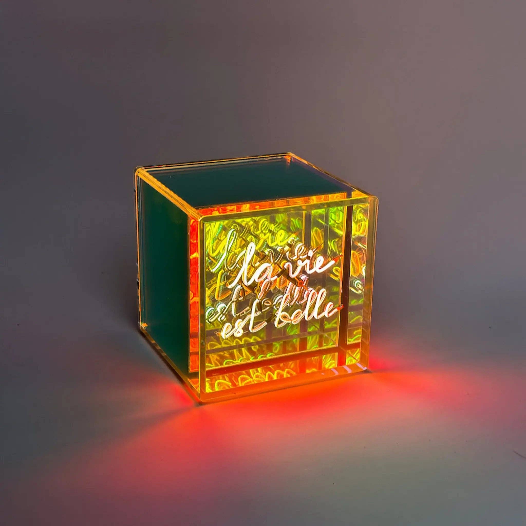 Cube lumineux LA VIE EST BELLE