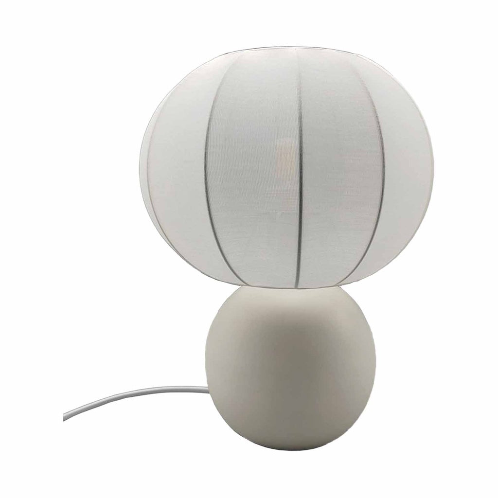 Lampe BOULE de OPJET PARIS, en poterie blanche et abat-jour en coton blanc.