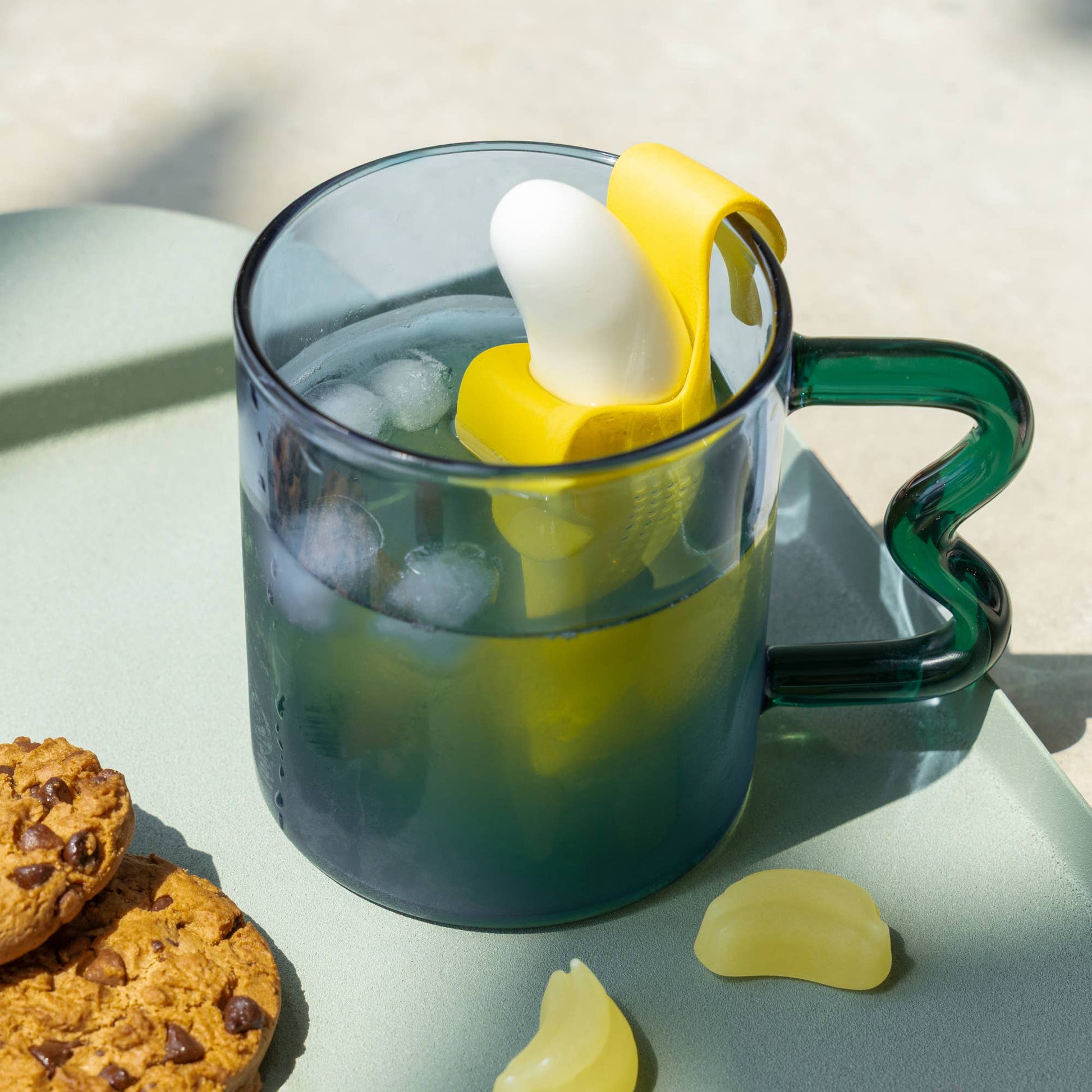 Mug en verre, bleu, Helio FERRETTI