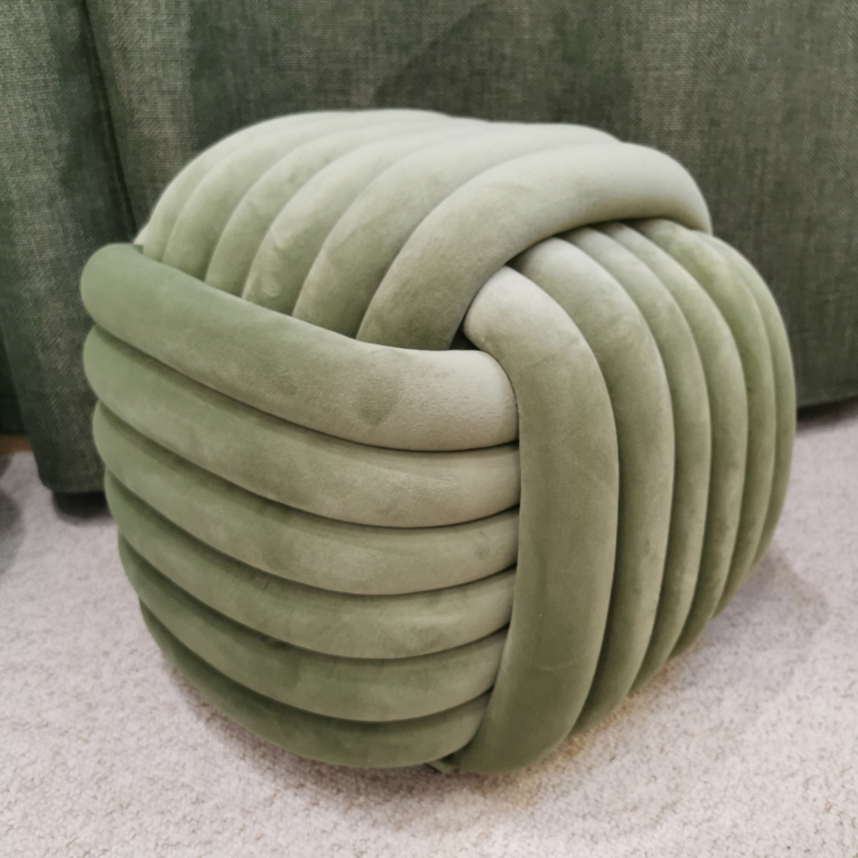 Pouf NOEUD passementerie vert de la marque OPJET PARIS