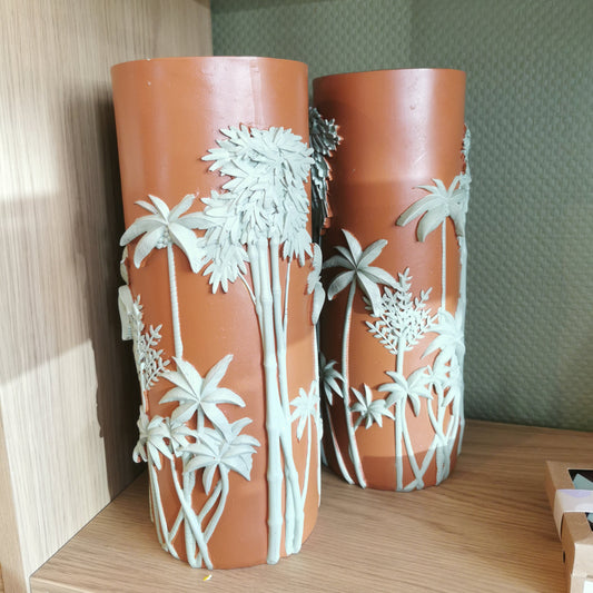 Vase en résine avec motif palmiers en relief, KERSTEN